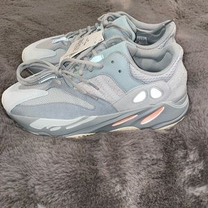 Brand New Yeezy boost 700 Inertia Size 11 No Box